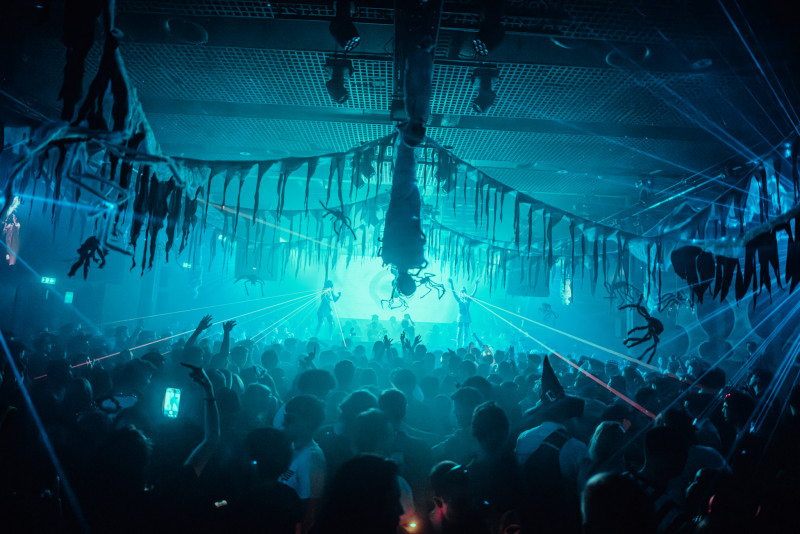 Complex Halloween with Olive Anguz / Rozie / Olivia Lensen & more ...