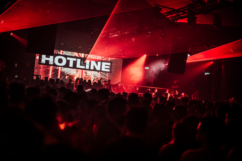 HOTLINE presents Lisa Korver & Paige Tomlinson in Complex, Maastricht